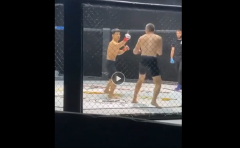 VIDEO: Giơ 'ngón tay thối', võ sĩ MMA knock-out đối thủ cực độc