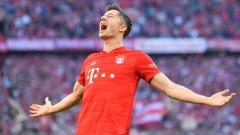 Sếp lớn Bayern: 'Ronaldo đã hết thời, Lewandowski đẳng cấp hơn'