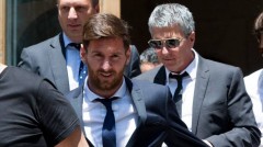 Cựu danh thủ Argentina: 'Messi gặp rắc rối vì để cha làm đại diện'