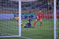 VIDEO Top 5 pha cứu thua hay nhất vòng 1 V-League: Nguyên Mạnh lại khiến thầy Park tiếc nuối