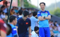 HLV Chung Hae Seong chỉ ra 2 thiên tài trên ban huấn luyện ĐT Việt Nam