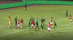 VIDEO: Penalty đầy tranh cãi, Lee Nguyễn ghi bàn ở phút bù giờ thứ 9
