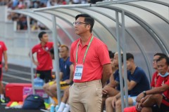 HLV Huỳnh Đức mất kiểm soát tại SHB Đà Nẵng: 'Các cầu thủ cảm thấy HLV không quan trọng'