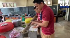 VIDEO: Kiatisak hóa thân thành 'siêu đầu bếp' ngay tại bếp ăn của HAGL