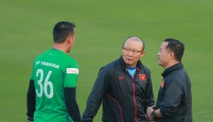 HLV Park tiết lộ điểm yếu của thủ môn ĐT Việt Nam, nhờ con trai mua hộ đồ tập