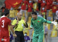 VIDEO: Tấn Trường mắc sai lầm, ĐT Việt Nam nhận 2 bàn thua trong 8 phút