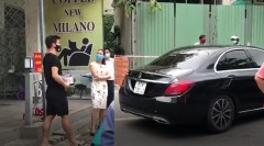 VIDEO: Tiến Linh được phụ huynh đón bằng xe sang rời khu cách ly