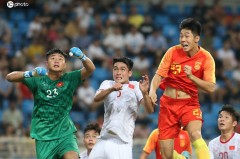 Báo Trung Quốc: 'Chúng ta mạnh hơn ĐT Việt Nam nhờ cầu thủ nhập tịch'