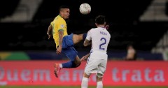 Siêu sao Brazil bay người 'đạp thẳng' đối thủ, lỡ hẹn với Messi tại CK Copa America