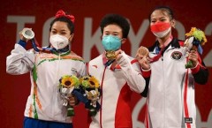 VĐV Trung Quốc gây sốt khi vừa giành HCV vừa phá liền 3 kỷ lục Olympic