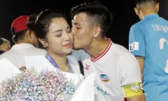 Khánh Linh bủn rủn khi biết Tiến Dũng chấn thương, mong chồng kịp trở lại trận đấu ĐT Úc