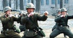VIDEO: Đặc công Triều Tiên phô diễn kỹ năng võ thuật trước nhà lãnh đạo tối cao