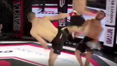 VIDEO: Võ sĩ MMA với cú đá xoay tròn hạ đo ván đối thủ chỉ sau 17 giây