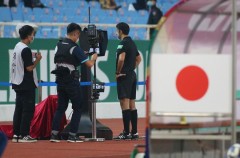 Trọng tài UAE 2 lần liên tiếp ‘cứu thua’ cho ĐT Việt Nam trước ĐT Nhật Bản