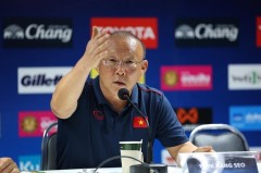 HLV Park Hang Seo từ chối trả lời câu hỏi của phóng viên Thái Lan về trọng tài