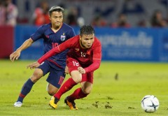 HLV Thái Lan chỉ đích danh 2 cầu thủ Việt Nam ngang đẳng cấp với 'Messi Thái'
