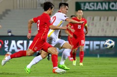 Nhà báo Trung Quốc: “Muốn tăng sức mạnh, hãy nhập tịch số lượng lớn cầu thủ Việt Nam”