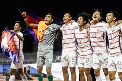 Nhà vua Campuchia khiến cả Đông Nam Á ngỡ ngàng khi sử dụng đội hình gần như là U20 để đá SEA Games