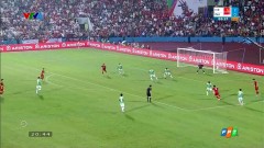 VIDEO: Đau bụng với pha đá hụt bóng của hậu vệ Indonesia giúp U23 Việt Nam có bàn thứ 3