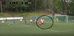 VIDEO: Bỏ khung thành lên tấn công, thủ môn ghi bàn thắng ngay phút chót trận đấu