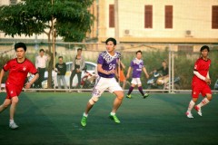 VIDEO: Không chỉ chơi nhạc hay, nhạc sĩ Hồ Hoài Anh còn thể hiện kỹ năng đá bóng cực điêu luyện