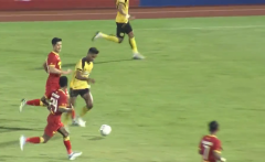 VIDEO: Siêu phẩm cứa lòng từ khoảng cách 30m của cầu thủ Malaysia được FIFA đăng tải