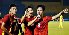 Thay thủ môn để bắt penalty, U19 Việt Nam xuất sắc lên ngôi vô địch U19 Quốc tế