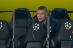 Haaland đá như vô hình khi trở lại Dortmund, đồng đội cũ cà khịa: 'Khó chịu lắm phải không anh bạn'