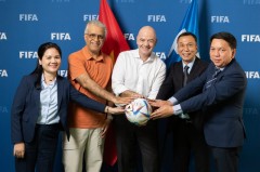 Sau chủ tịch AFC lại đến chủ tịch FIFA đưa bóng đá Việt Nam lên mây xanh