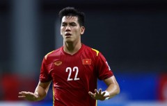 'Siêu tiền đạo' chấn thương, ĐT Việt Nam đối diện nguy cơ mất đi 'ngòi nổ' quan trọng nhất tại AFF Cup