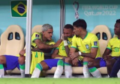 Neymar quẫn trí vì chấn thương, Brazil lại đau đáu nghĩ về 'bóng ma' World Cup 2014
