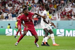 Thi đấu bạc nhược, chủ nhà Qatar chính thức chạm tay vào tấm vé... bị loại sớm tại World Cup