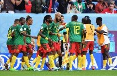 VAR vào cuộc, đại diện châu Phi ghi 2 bàn trong 4 phút khiến 'Đại bàng châu Âu' gãy cánh