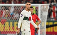 HLV Bồ Đào Nha 'đay' lại vụ Ronaldo thái độ, khả năng CR7 'bay' băng thủ quân ở trận đấu với Thụy Sĩ