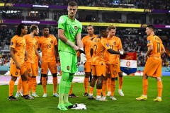 HLV Hà Lan sử dụng 'độc chiêu', sẵn sàng cho thủ môn số 1 đá luân lưu trước Argentina