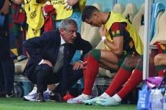 HLV Bồ Đào Nha: 'Tôi không hối hận vì để Ronaldo dự bị, toàn đội đã đá tốt, thua Ma Rốc chỉ do thiếu may'