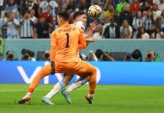 Quả penalty tranh cãi của Messi khiến HLV Croatia than trời: 'Phải làm gì đây, chúng tôi không thể phàn nàn'