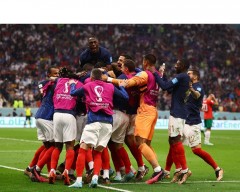 Buộc Ma Rốc phải đá trái sở trường, Pháp nhẹ nhàng giải mã 'kẻ gây sốc' ở World Cup để vào chung kết