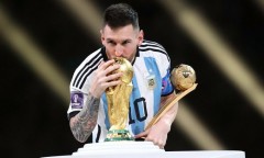 Bước lên đỉnh cao với Cúp Vàng rực rỡ, Messi khiêm tốn: 'Tôi may mắn mới có thể đoạt tất cả danh hiệu'