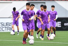 Để ĐT Việt Nam thi đấu trên sân cỏ nhân tạo, chủ nhà Singapore giải thích lý do 'khó nuốt trôi'