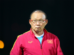 HLV Park Hang Seo: 'Có một đội nào đó không phục khi thua nên nói Việt Nam vào chung kết bằng lối đá xấu'