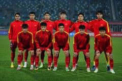 HLV Hoàng Anh Tuấn: '2,3 năm nữa U20 Việt Nam sẽ trở thành lứa Quang Hải, Văn Hậu'