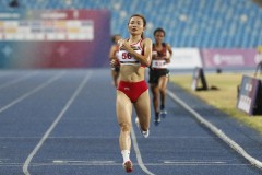 NÓNG: Nguyễn Thị Oanh bị chủ nhà kiểm tra doping gấp sau khi 'bất diệt' trên đường chạy
