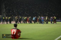 Báo Indonesia chỉ ra cầu thủ 'ngồi thư giãn' xem màn hỗn chiến giữa đội nhà và Thái Lan