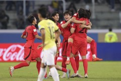 Thắng Ecuador nghẹt thở, U20 Hàn Quốc làm rạng danh châu Á ở sân chơi Thế giới