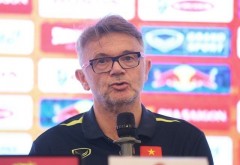 HLV Troussier tiết lộ sự 'ưu ái' từ VFF để giành tấm vé dự World Cup