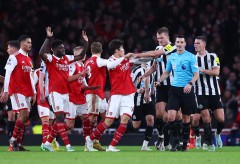 Lịch thi đấu bóng đá hôm nay 04/11: Đại chiến Arsenal và Newcastle