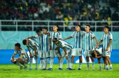 Xác định chung kết U17 World Cup: Hậu duệ Messi rơi lệ, ĐNÁ ngồi dự khán trận 'siêu kinh điển'