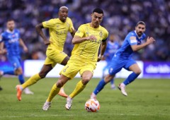 Ronaldo bị từ chối bàn thắng, Al Nassr bẽ bàng một tay nâng cúp cho 'đại kình địch'