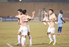 Kết quả V-League tối 26/12: CLB CAHN tìm lại bản ngã, SLNA và Hà Tĩnh thắng 'hú vía'